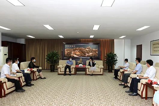 西青區(qū)委統(tǒng)戰(zhàn)部領(lǐng)導(dǎo)來(lái)我校調(diào)研