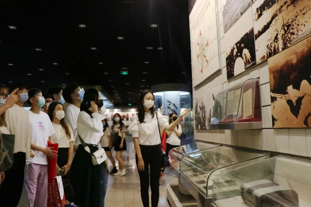 天理師生開展紀念中國人民抗日戰爭暨世界反法西斯戰爭勝利75周年主題團日活動