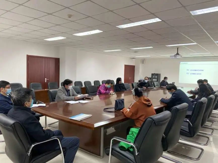 學(xué)校推進人文社科重點工作