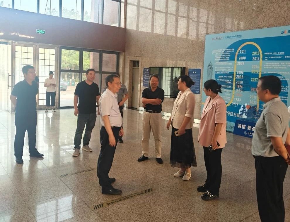  校領導帶隊開展校園安全大檢查